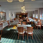 & Restaurant Le Cardinal 2*