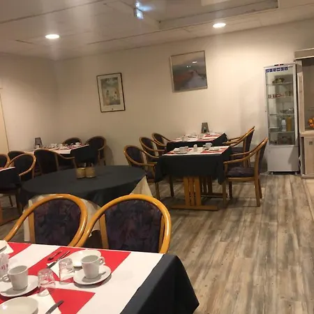 Hotel & Restaurant Le Cardinal 2*