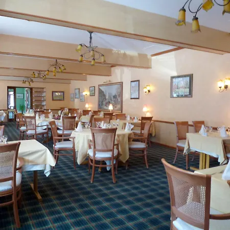 & Restaurant Le Cardinal Poix