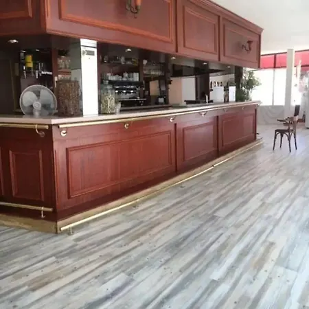 & Restaurant Le Cardinal Hotel 2*