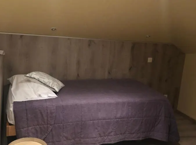 & Restaurant Le Cardinal 2* Poix