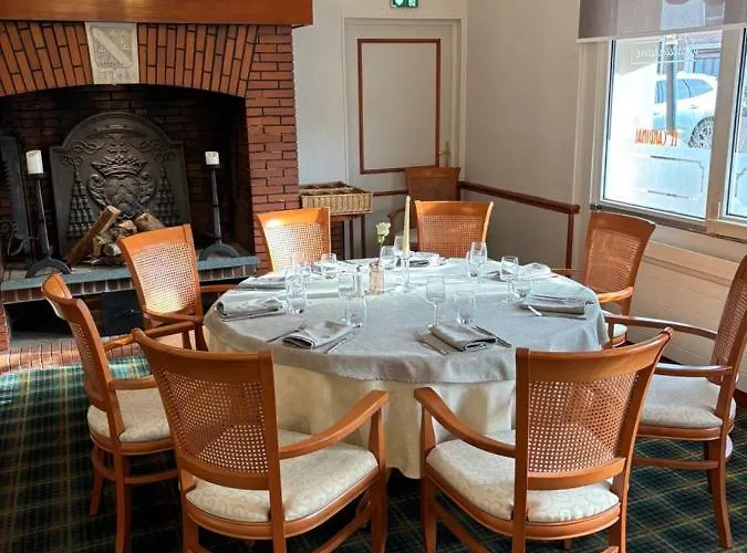 & Restaurant Le Cardinal 2*