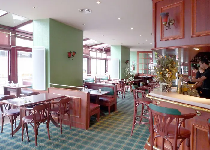 & Restaurant Le Cardinal 2*