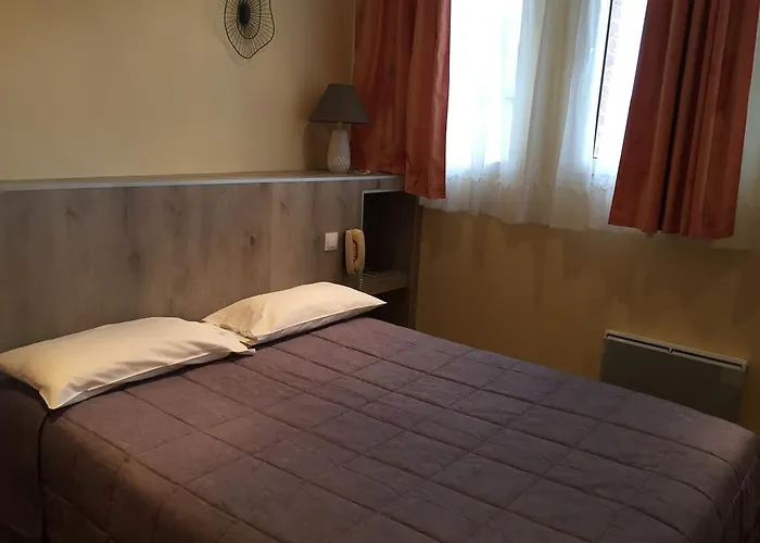 & Restaurant Le Cardinal 2* Poix